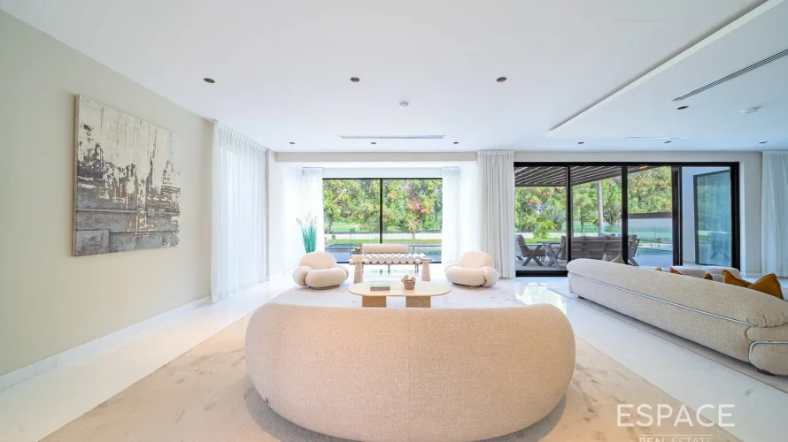 6 bedrooms villa for sale , The Lakes, Dubai, UAE No. 1038 № 6