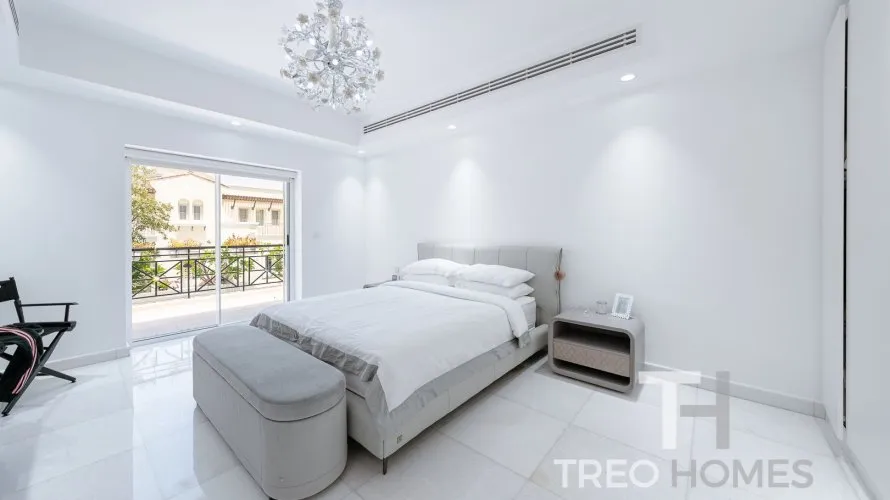 6 bedrooms villa for sale , Arabian Ranches, Dubai, UAE No. 687 № 15