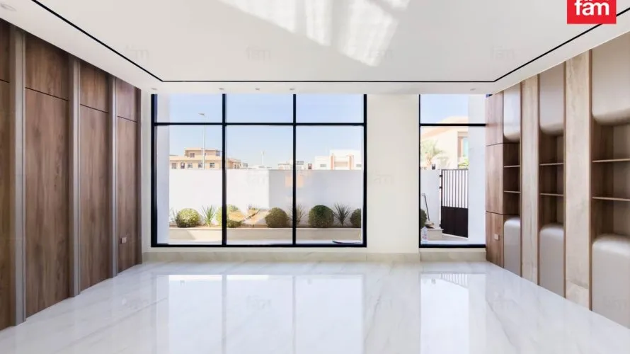 6 bedrooms villa for sale , Dubai, UAE No. 1691 № 2