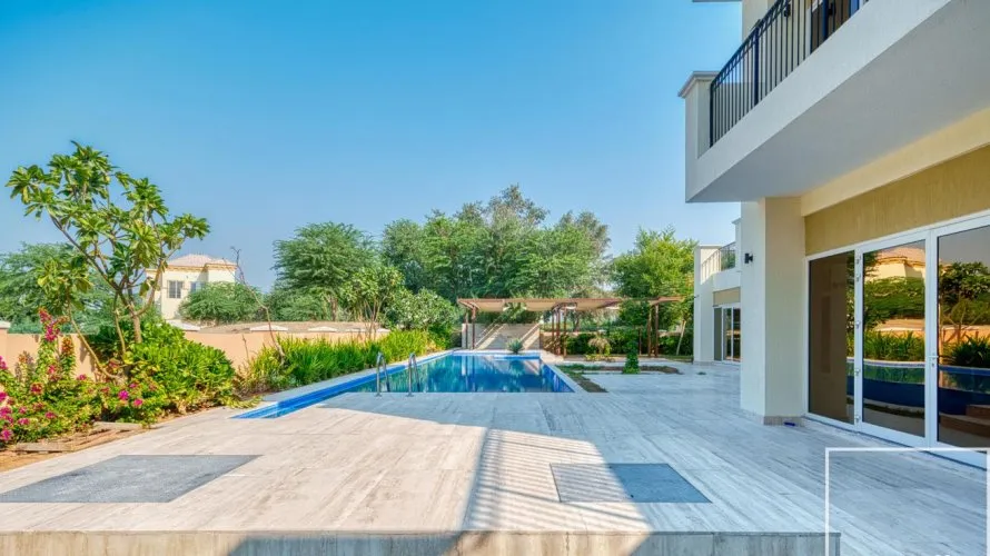 7 bedrooms villa for sale , Jumeirah Golf Estates, Dubai, UAE No. 1075 № 25