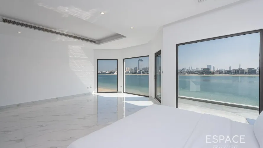 4 bedrooms villa for sale , Palm Jumeirah, Dubai, UAE No. 1041 № 9