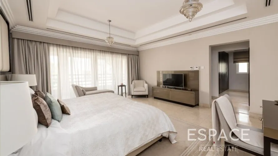 6 bedrooms villa for sale , Dubai, UAE No. 1028 № 10