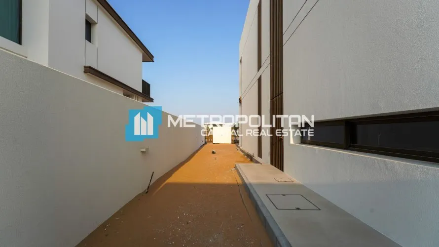 5 bedrooms villa for sale , Abu Dhabi, UAE No. 1659 № 27