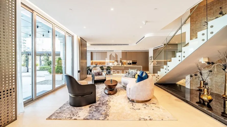 5 bedrooms villa for sale , Dubai Marina, Dubai, UAE No. 1279 № 3