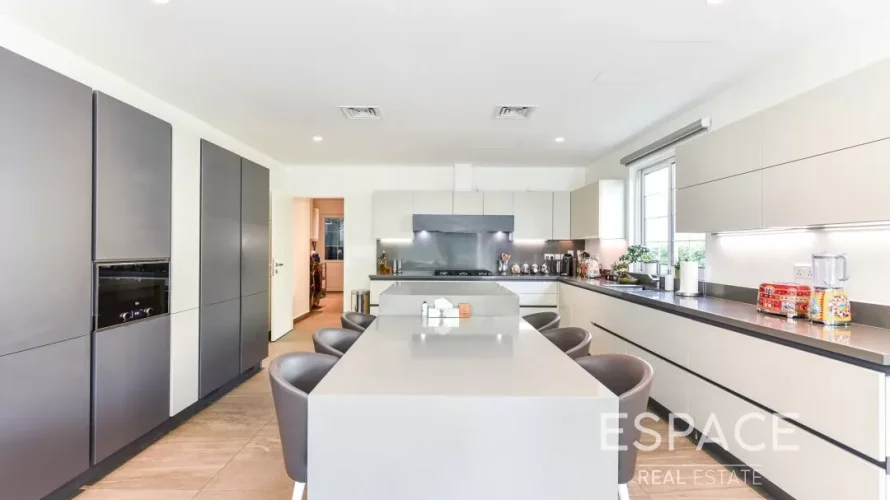 4 bedrooms villa for sale , Jumeirah Islands, Dubai, UAE No. 1045 № 4