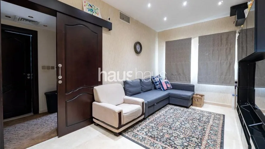 6 bedrooms villa for sale , Meadows, Dubai, UAE No. 795 № 16