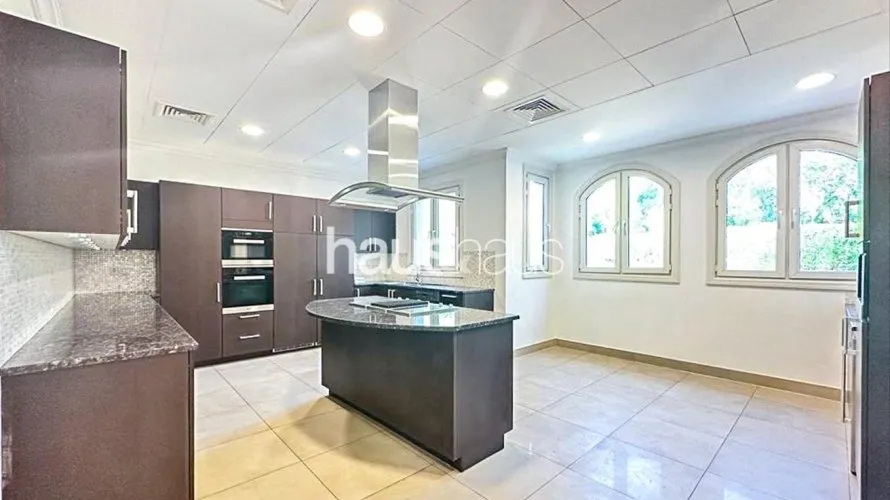 4 bedrooms villa for sale , Jumeirah Golf Estates, Dubai, UAE No. 834 № 7