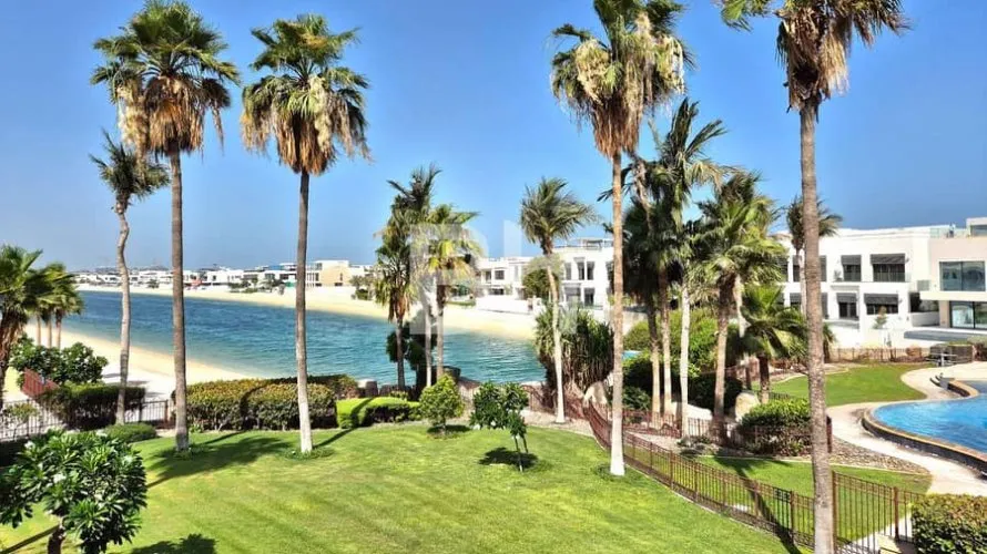 4 bedrooms villa for sale , Palm Jumeirah, Dubai, UAE No. 970