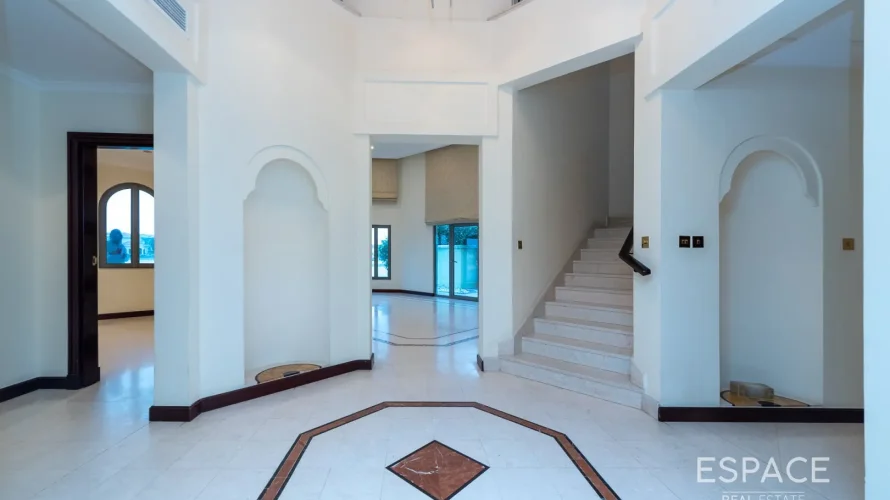 4 bedrooms villa for sale , Palm Jumeirah, Dubai, UAE No. 1019 № 5