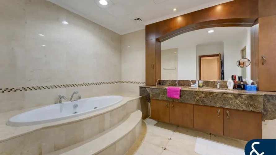 6 bedrooms villa for sale , The Villa, Dubai, UAE No. 1359 № 14