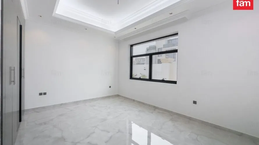 6 bedrooms villa for sale , Dubai, UAE No. 1627 № 15