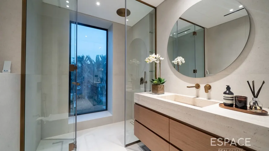 5 bedrooms villa for sale , Jumeirah Islands, Dubai, UAE No. 1026 № 12