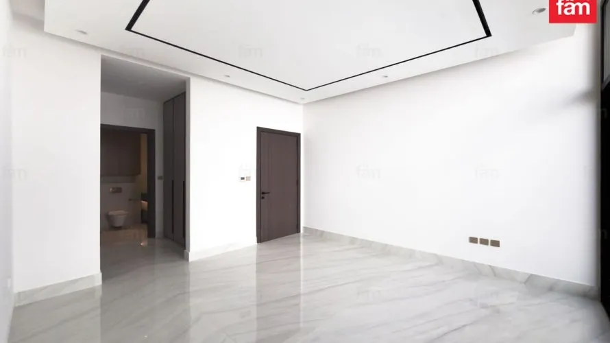 6 bedrooms villa for sale , Dubai, UAE No. 1691 № 10