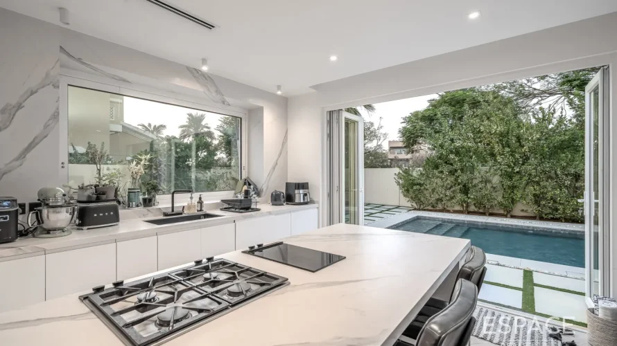 5 bedrooms villa for sale , Arabian Ranches, Dubai, UAE No. 1023 № 13