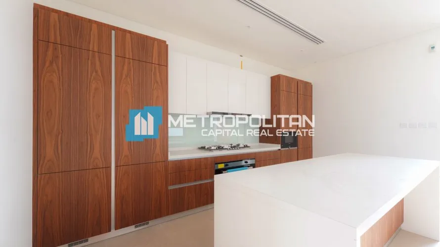 5 bedrooms villa for sale , Abu Dhabi, UAE No. 1659 № 4