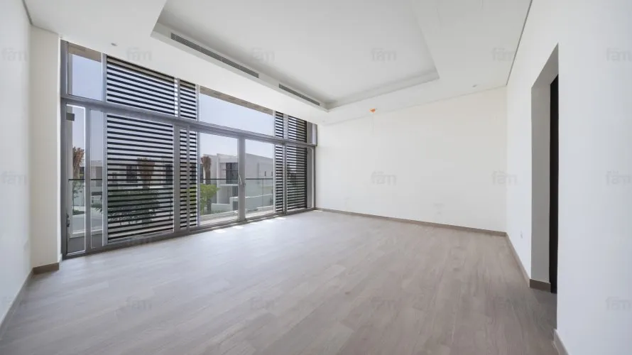 5 bedrooms villa for sale , Dubai, UAE No. 859