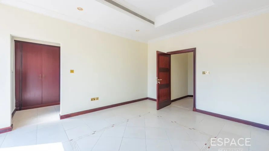 4 bedrooms villa for sale , Palm Jumeirah, Dubai, UAE No. 1187 № 10