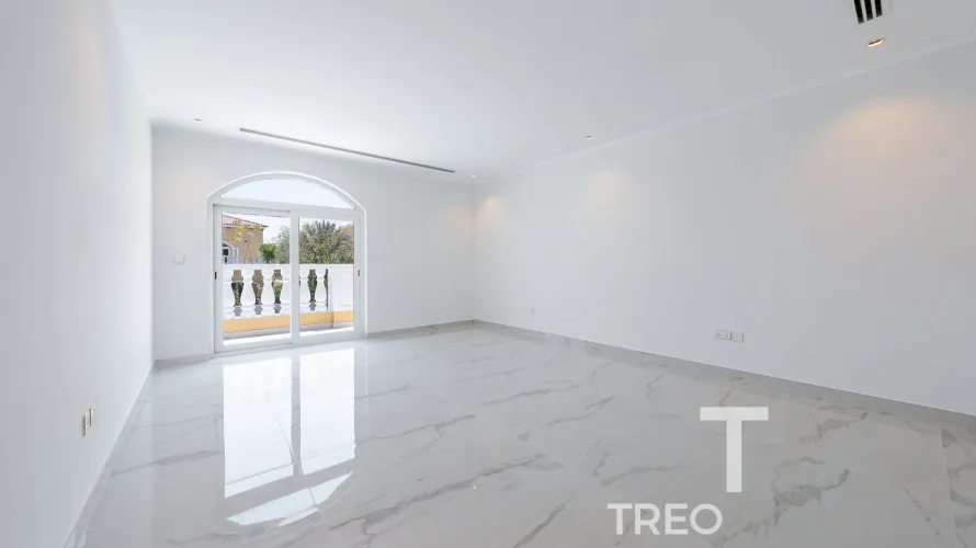 5 bedrooms villa for sale , Legacy, Jumeirah Park, Dubai, UAE No. 646 № 15