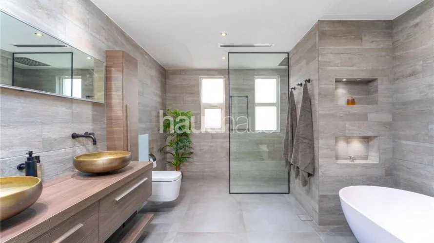 5 bedrooms villa for sale , Dubai Sports City, Dubai, UAE No. 787 № 8