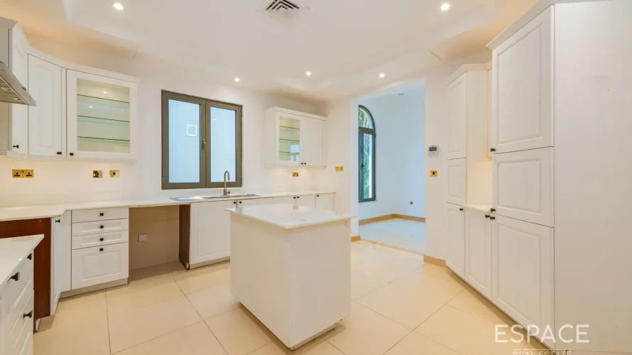 6 bedrooms villa for sale , Palm Jumeirah, Dubai, UAE No. 1043 № 7