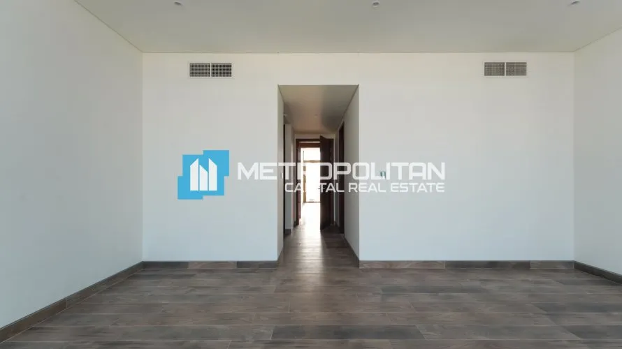 5 bedrooms villa for sale , Abu Dhabi, UAE No. 1659 № 11