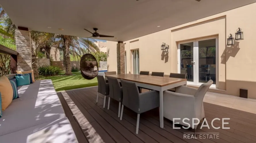 6 bedrooms villa for sale , Dubai, UAE No. 1028 № 16