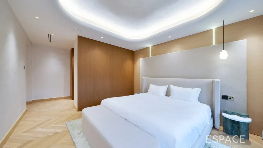 4 bedrooms villa for sale , Meadows, Dubai, UAE No. 1020 № 13