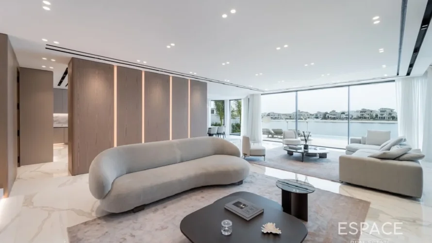 5 bedrooms villa for sale , Palm Jumeirah, Dubai, UAE No. 1205