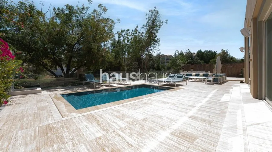4 bedrooms villa for sale , Jumeirah Islands, Dubai, UAE No. 772 № 9