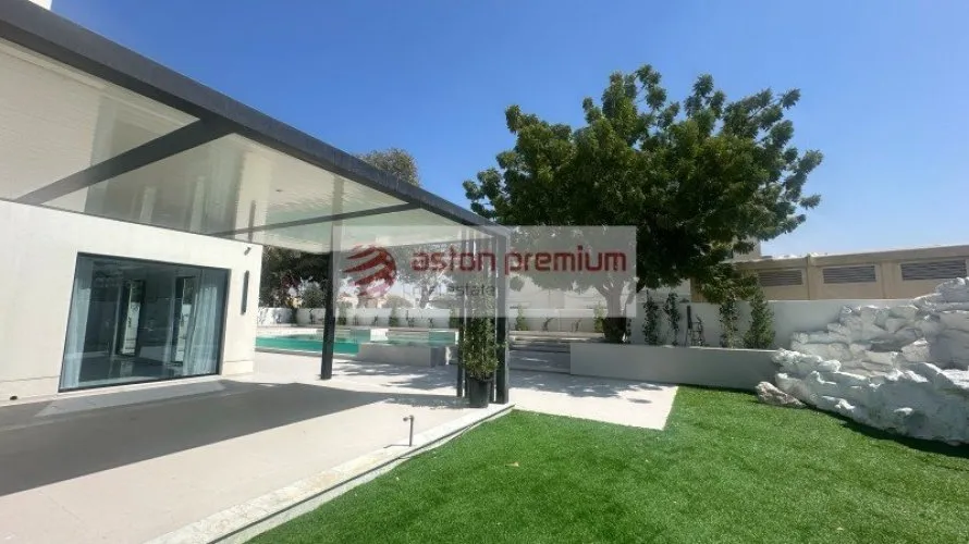 5 bedrooms villa for sale , Meadows, Dubai, UAE No. 1725 № 14