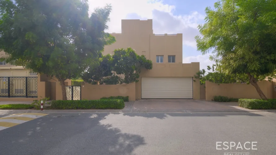 6 bedrooms villa for sale , Arabian Ranches, Dubai, UAE No. 1027 № 7