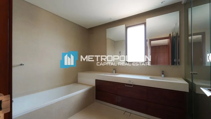 5 bedrooms villa for sale , Abu Dhabi, UAE No. 1659 № 16