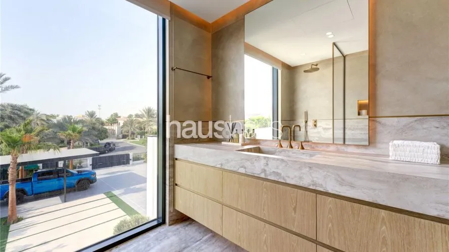 5 bedrooms villa for sale , Jumeirah Islands, Dubai, UAE No. 785 № 22