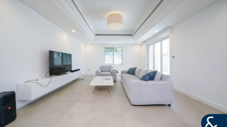 5 bedrooms villa for sale , Victory Heights, Dubai Sports City, Dubai, UAE No. 1322 № 9