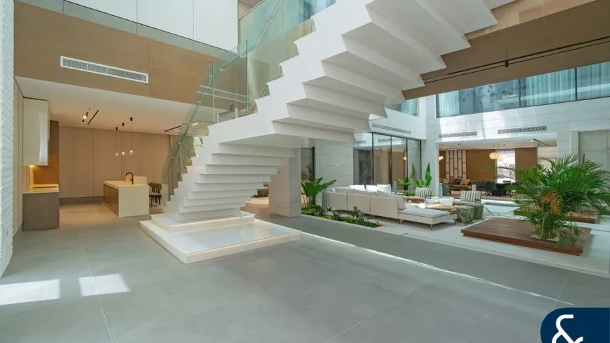 6 bedrooms villa for sale , Dubai, UAE No. 1538 № 6