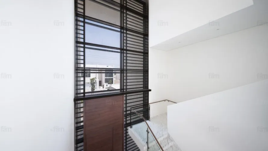 5 bedrooms villa for sale , Dubai, UAE No. 859 № 3