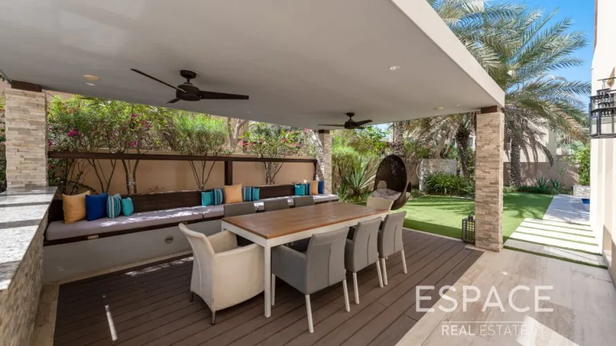 6 bedrooms villa for sale , Dubai, UAE No. 1028 № 15