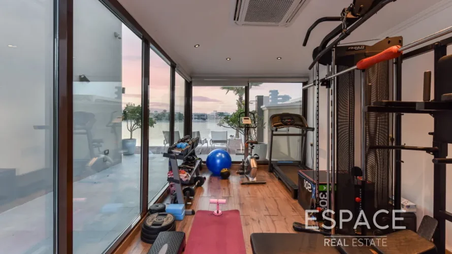 3 bedrooms villa for sale , Palm Jumeirah, Dubai, UAE No. 1024 № 16