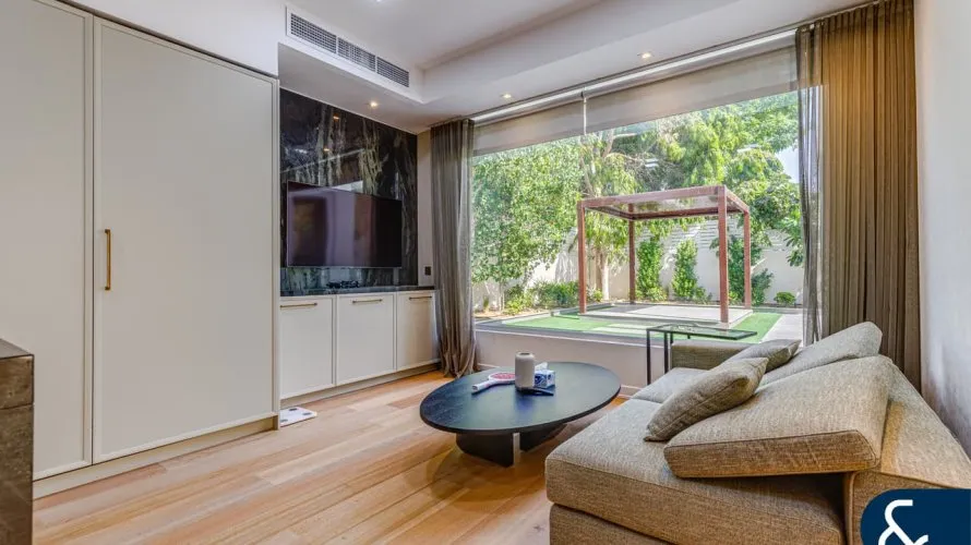 5 bedrooms villa for sale , Meadows, Dubai, UAE No. 1321 № 6