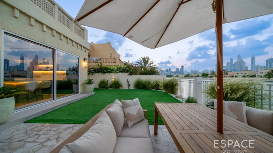 4 bedrooms villa for sale , The Lakes, Dubai, UAE No. 1198