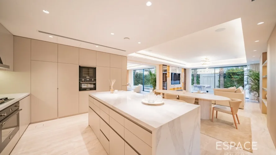 5 bedrooms villa for sale , Meadows 1, Meadows, Dubai, UAE No. 1407 № 6