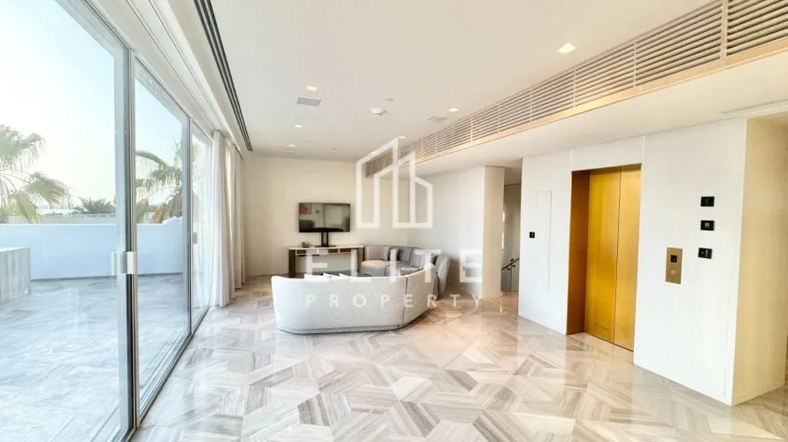 5 bedrooms villa for sale , FIVE Palm Jumeirah, Palm Jumeirah, Dubai, UAE No. 1510 № 4