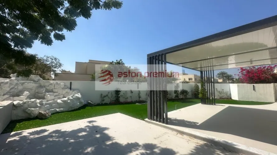 5 bedrooms villa for sale , Meadows, Dubai, UAE No. 1725 № 11