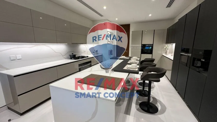 6 bedrooms villa for sale , Abu Dhabi, UAE No. 389 № 6