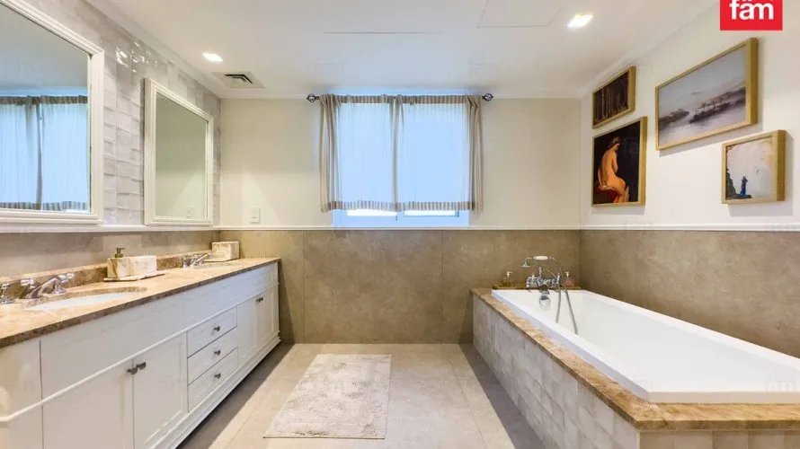 3 bedrooms townhouse for sale , Dubai, UAE No. 978 № 1