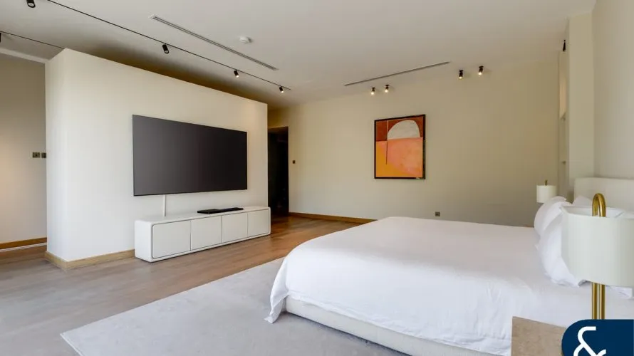 6 bedrooms villa for sale , The Lakes, Dubai, UAE No. 1371 № 9