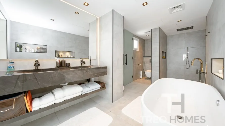 4 bedrooms villa for sale , Meadows, Dubai, UAE No. 688 № 19