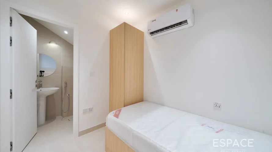 4 bedrooms villa for sale , Meadows, Dubai, UAE No. 1020 № 15