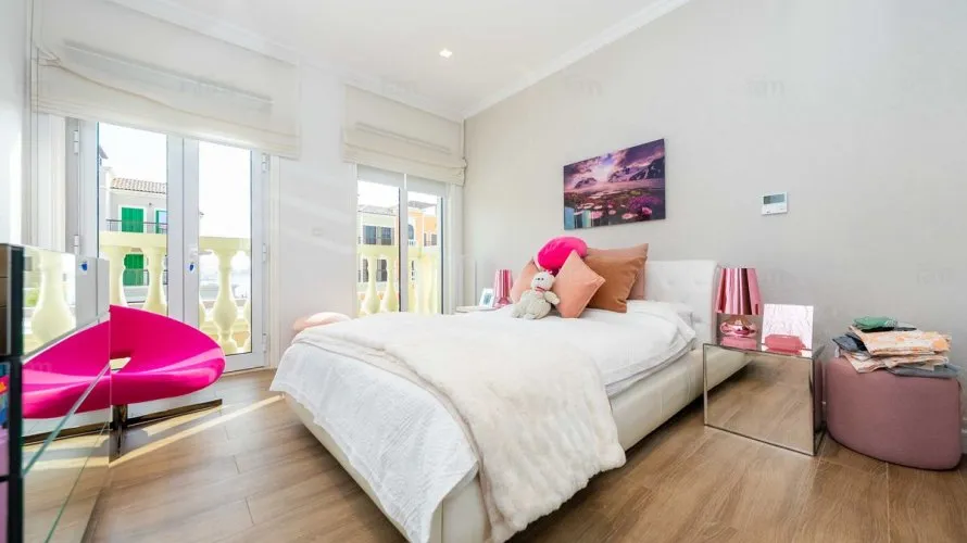 3 bedrooms villa for sale , Dubai, UAE No. 1072 № 17