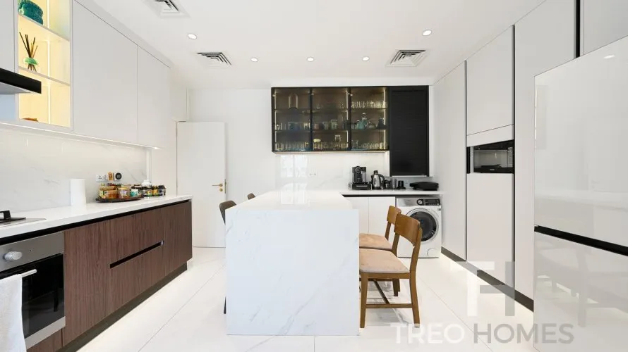 5 bedrooms villa for sale , Meadows, Dubai, UAE No. 644 № 7